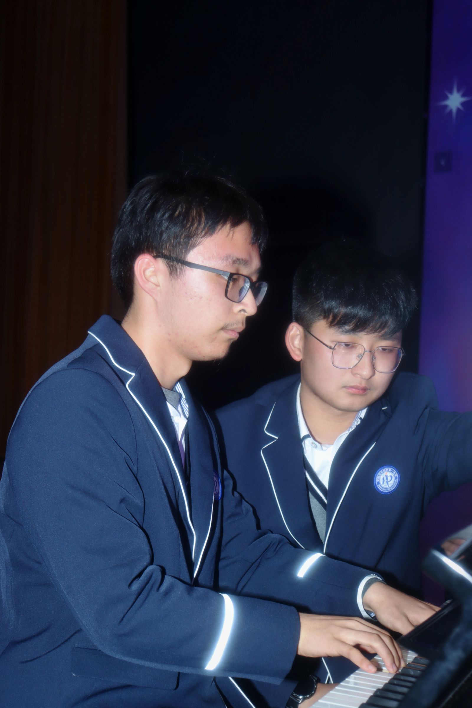 乐团合奏表演